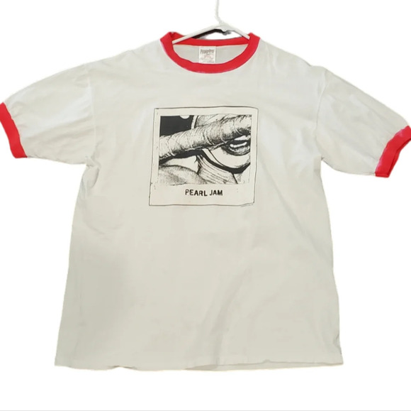 VINTAGE 1996 PEARL JAM SEATTLE CONCERT T-SHIRT - Picture 1 of 9